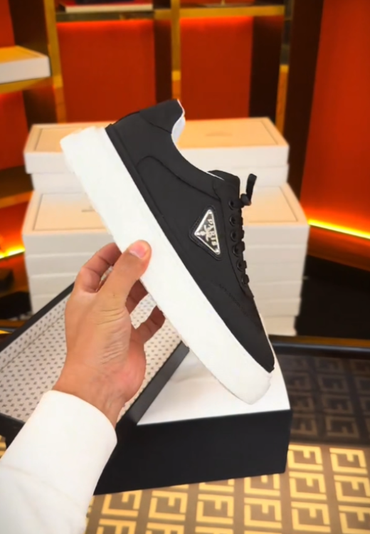 Men's triangle casual breathable shoes