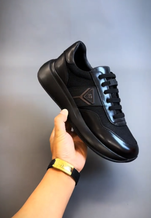 Men's high-quality metal standard sports shoes