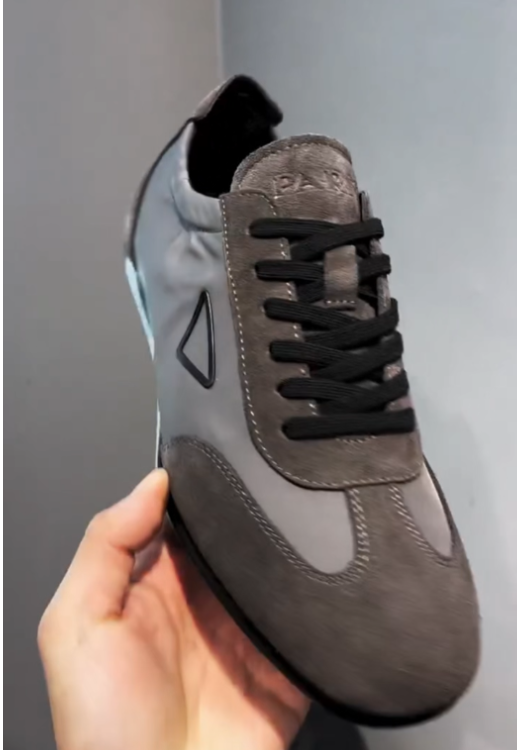 Grey triangle frame casual Forrest Gump shoes