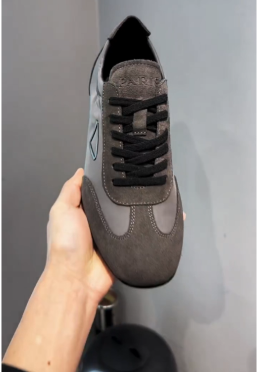 Grey triangle frame casual Forrest Gump shoes