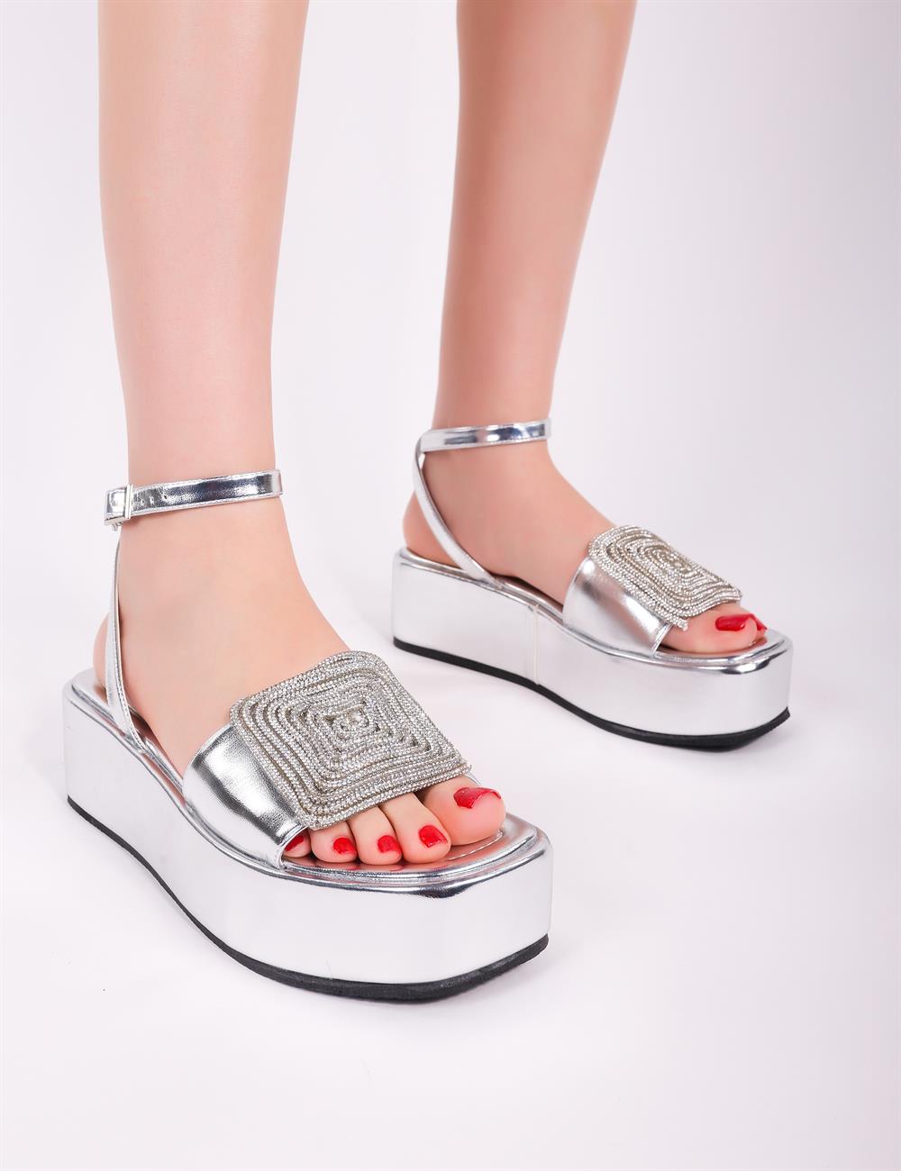 Crystal Stone Casual Light Sandal