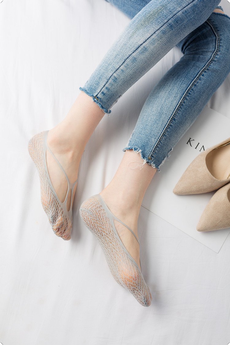 Breathable knitted lace socks