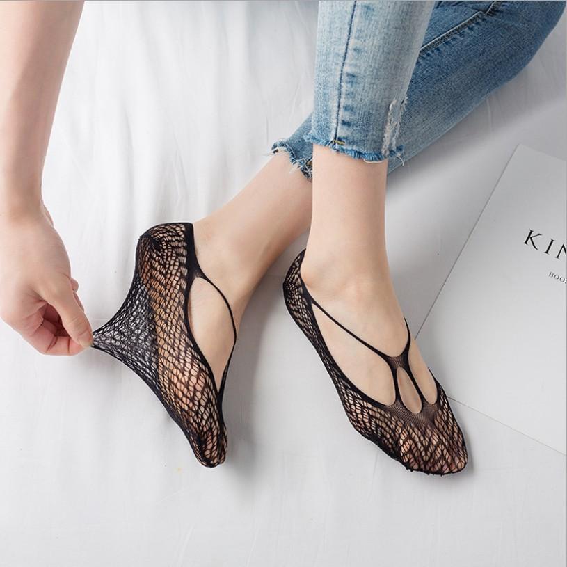 Breathable knitted lace socks