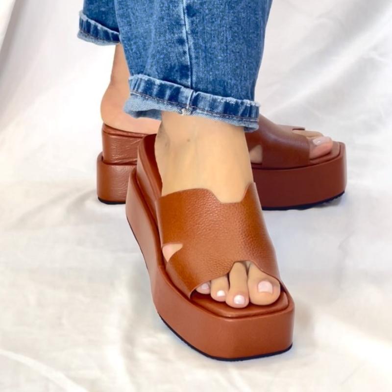 Thick Solid Color Slippers