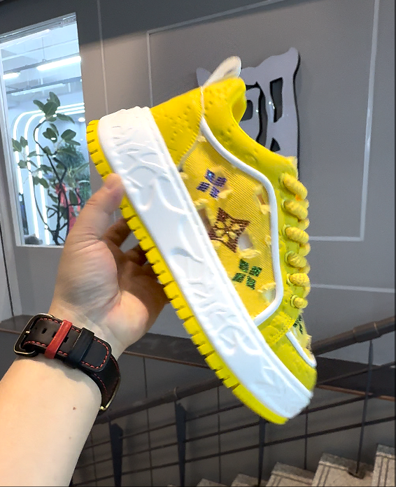Fashion bright yellow printed casual shoes