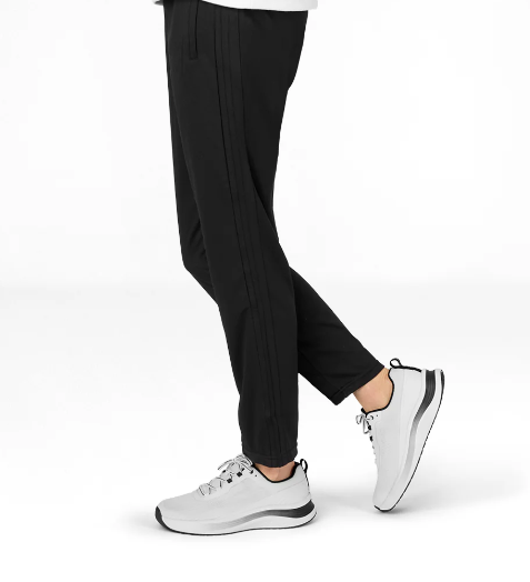 Black and white color matching casual sports shoes