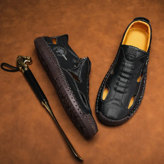 Men's British Retro Slip-On Black Zipper Closure Casual Shoes