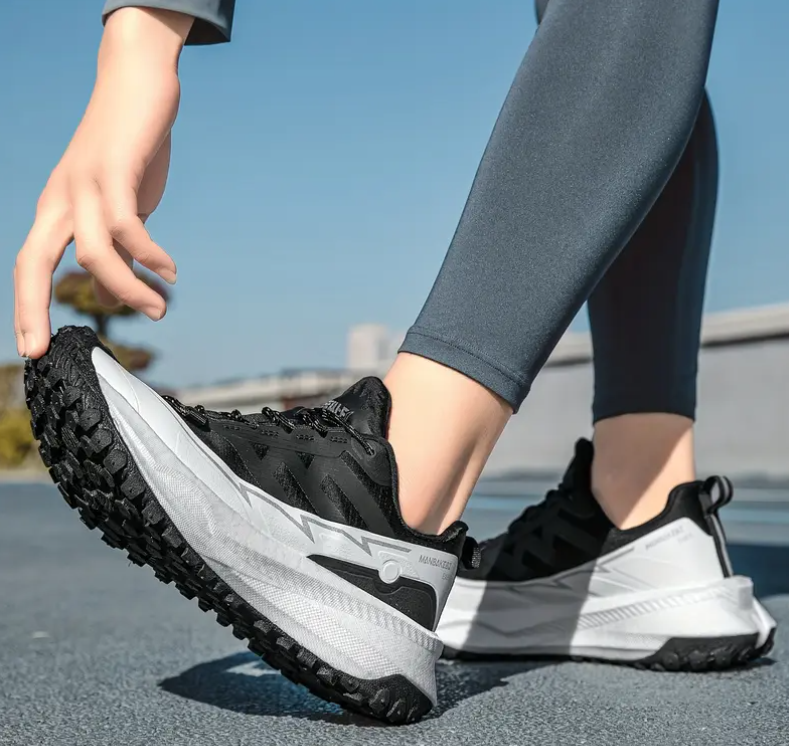 Men's waterproof, antiskid and heightening sports shoes