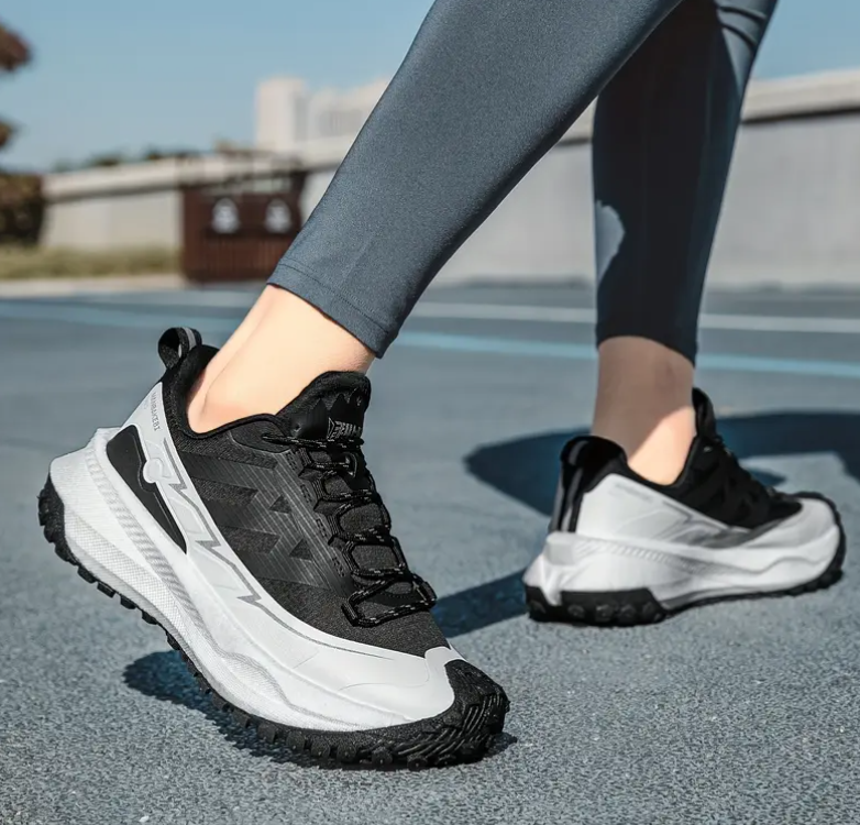 Men's waterproof, antiskid and heightening sports shoes
