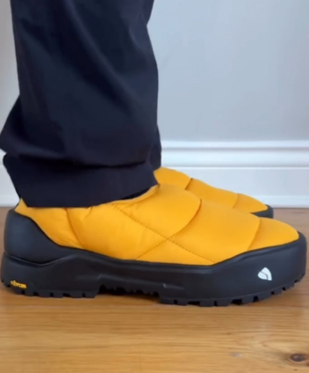 Yellow cotton padded waterproof casual shoes