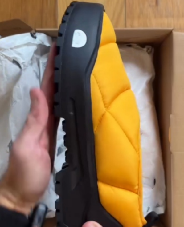 Yellow cotton padded waterproof casual shoes
