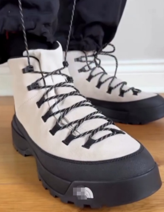 White waterproof camping padded waterproof leisure boots