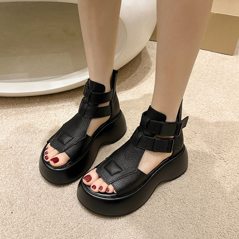 Soft-sole leather sandals