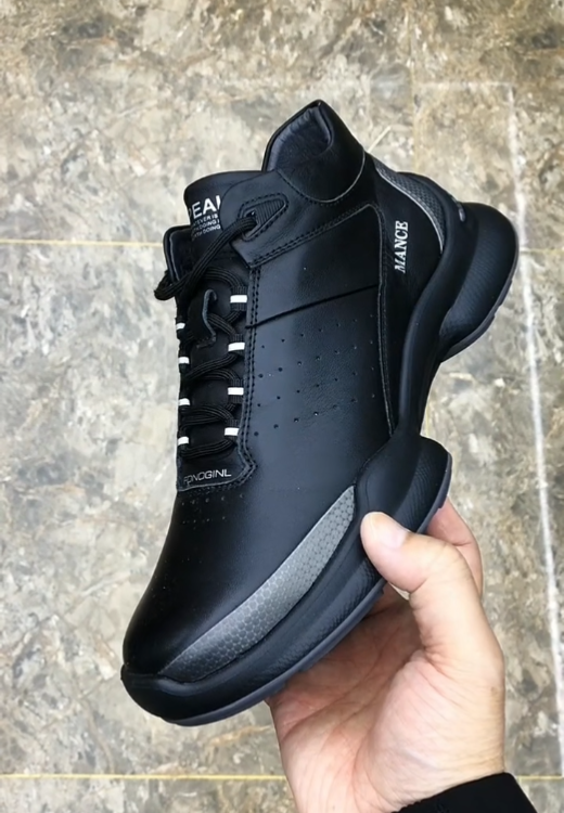 Men's high-quality sports shoes