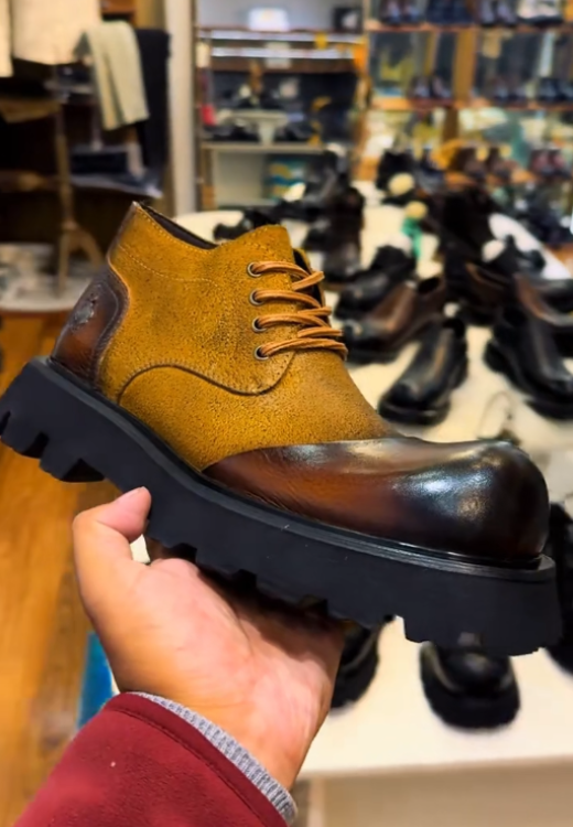 Gradual cowhide stitching big head shoes
