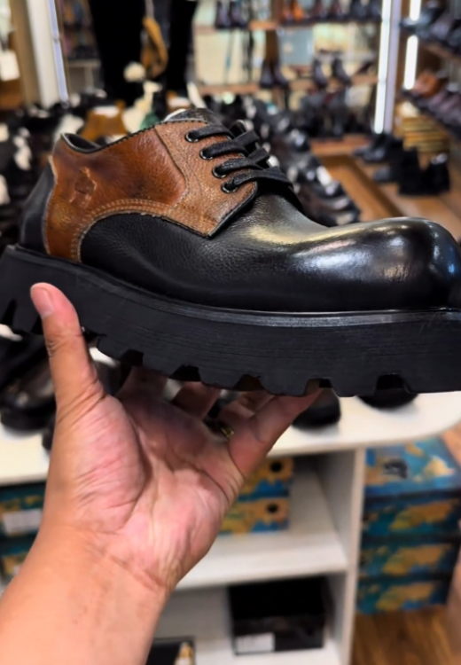 Heightened spliced round leather shoes