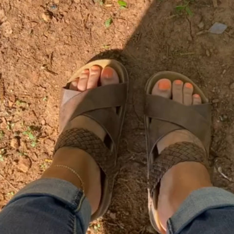 Leather cross woven slippers