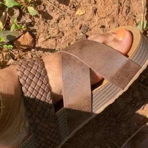 Leather cross woven slippers