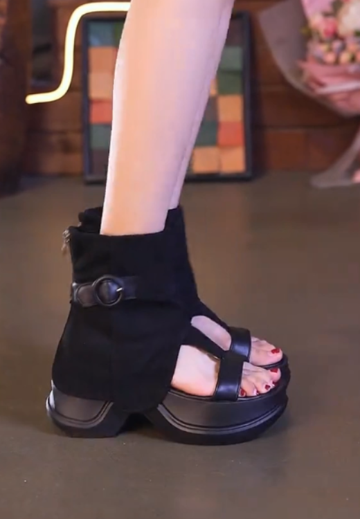 Fashion retro leather sandal boots