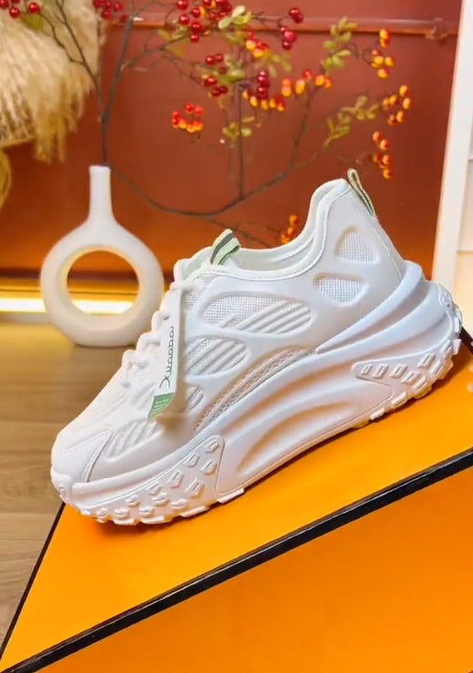 Ultra-thin breathable mesh shoes