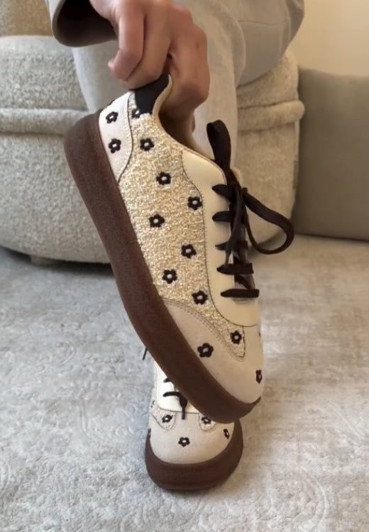Fashion flower embroidery leisure shoes