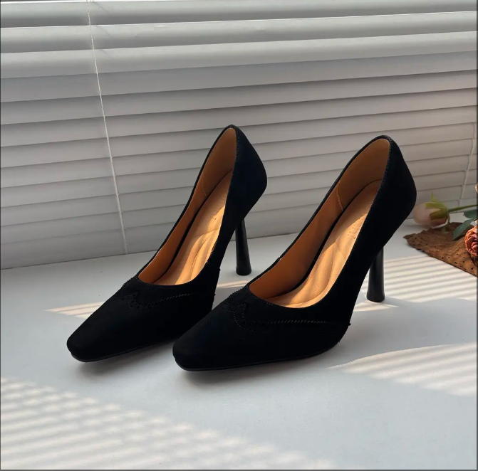 2025 New Spring and Autumn Style French Casual Shoes with Fine Heel and Small Square Head