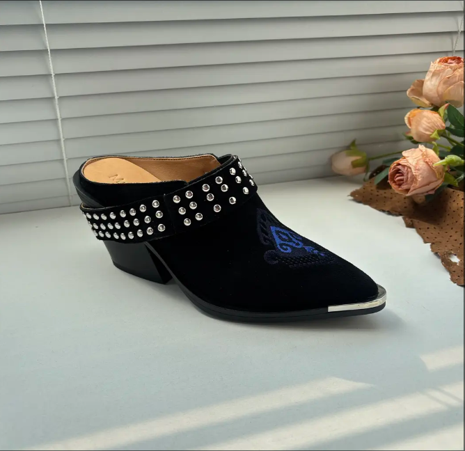 Leather summer wear semi-drag thick heel Baotou rivet embroidery temperament sandals