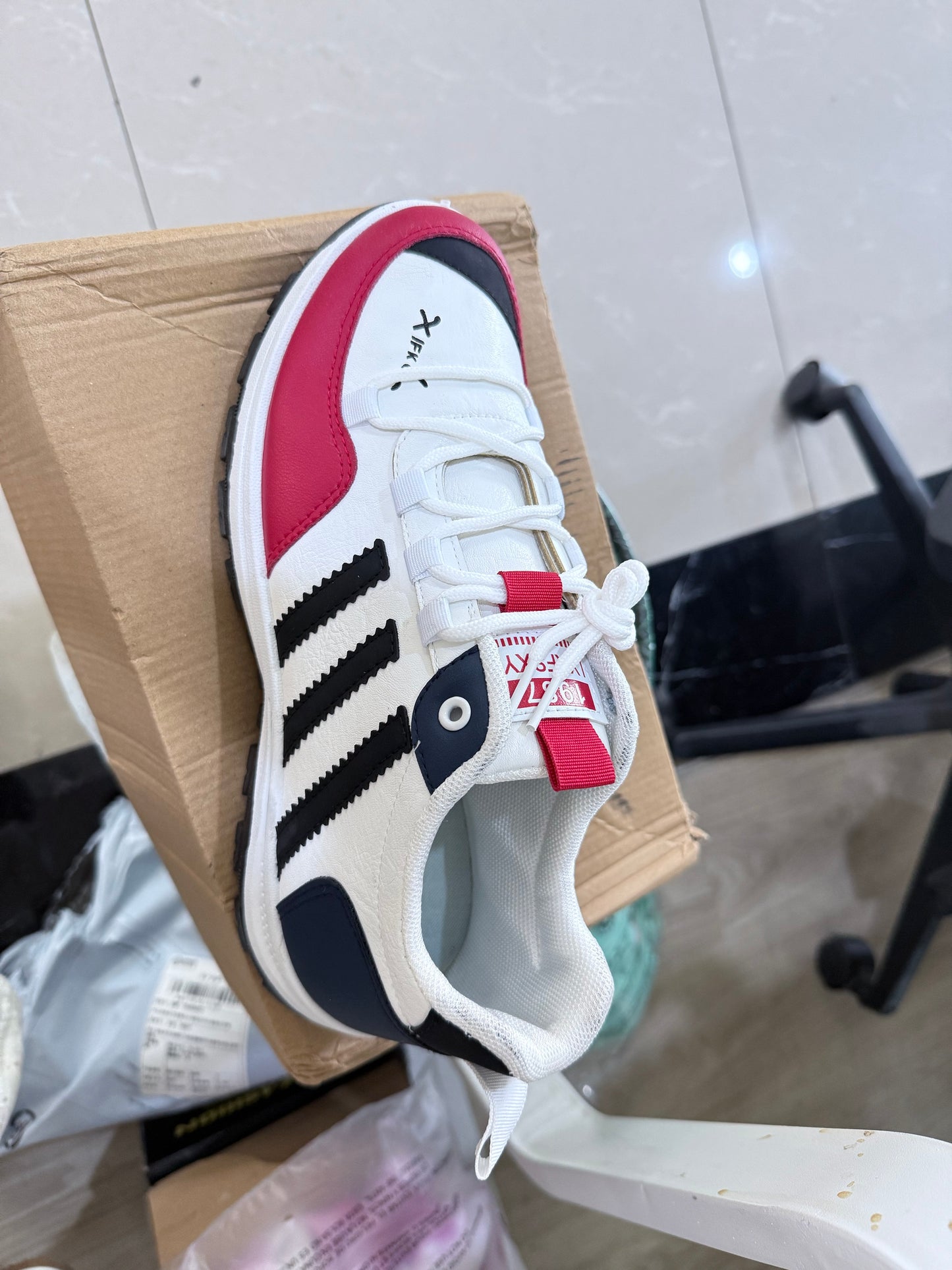 Men' s high-quality fashion non-slip sneakers