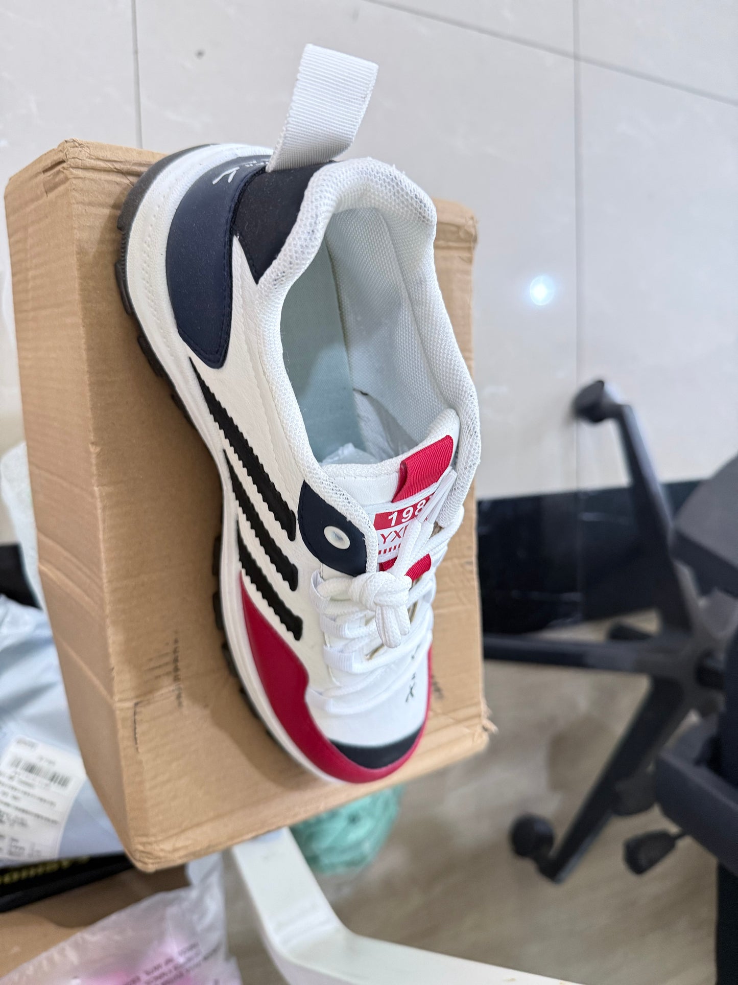 Men' s high-quality fashion non-slip sneakers