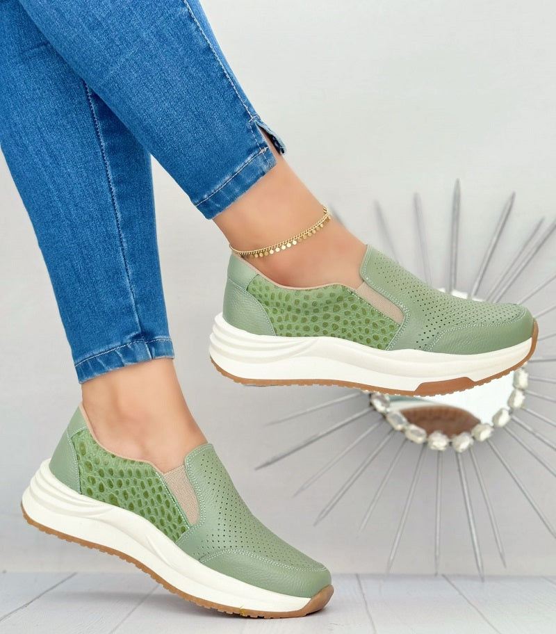 Green breathable leather casual shoes