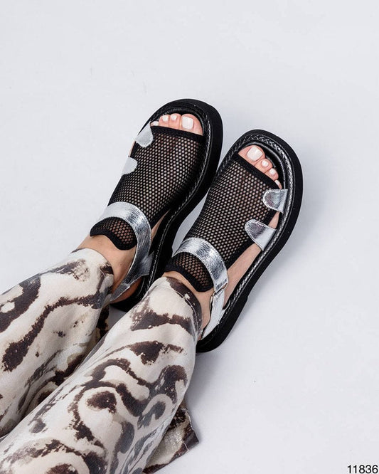 Soft sole breathable Velcro casual sandals