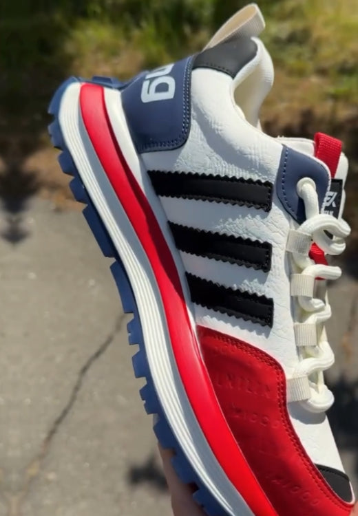 Red and white matching thick shoelaces sneakers
