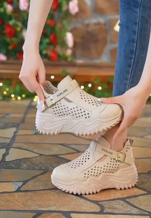 Khaki metal buckle hollow casual shoes