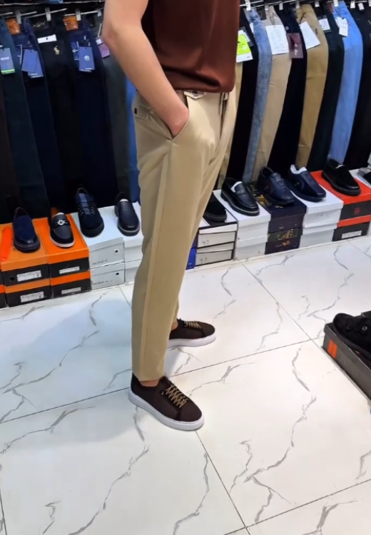 Khaki elastic casual pants