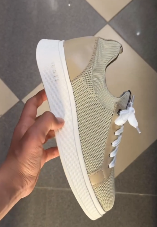Mesh breathable letter casual shoes