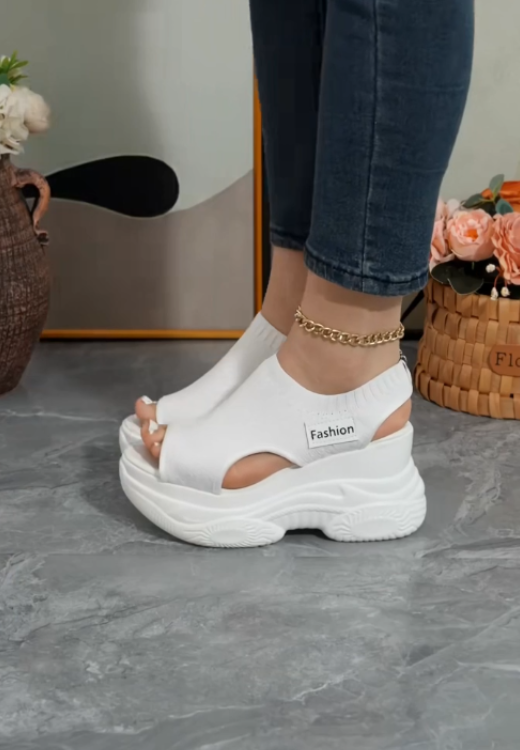 Fashion arch supports convenient and comfortable elastic sandals