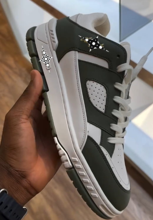Men's green and white stitching casual shoes