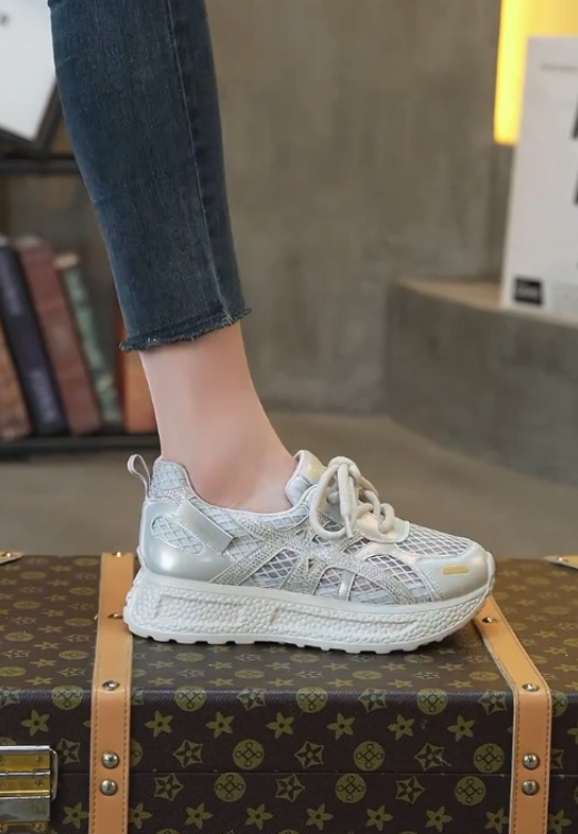 Women's white mesh stitching casual shoes