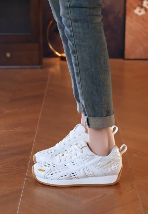 Mesh hollow casual shoes