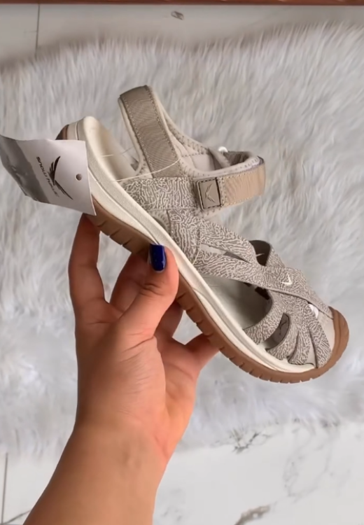 High-quality multicolor sandals