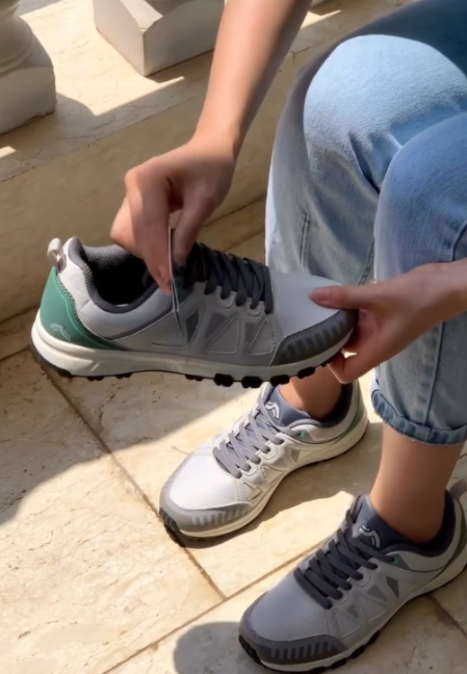 Summer breathable triangle sneakers