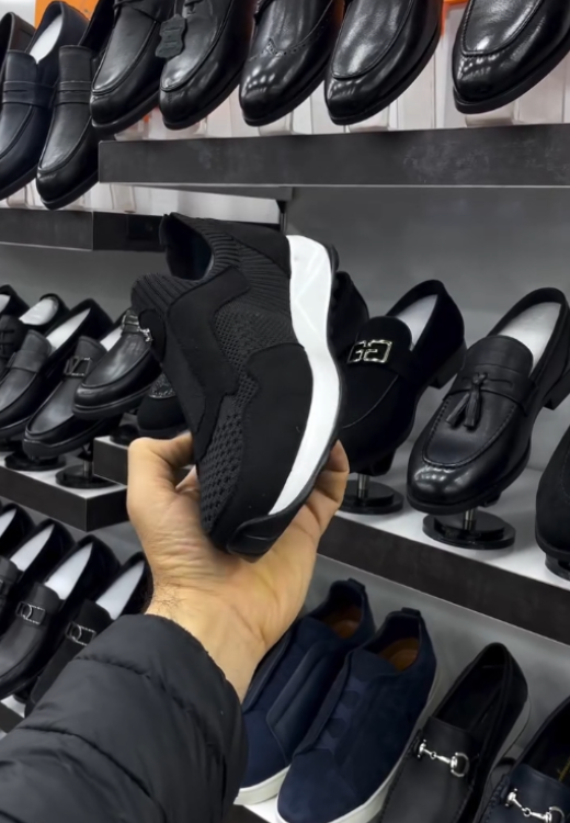 Men's breathable soft mesh black casual shoes