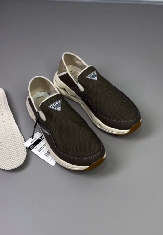 Coffee-colored one-pedal sneakers