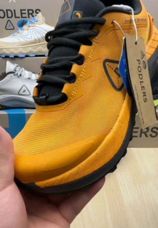 New Men's Leisure Fashion Mesh Sports Men's Shoes in Autumn of 2025