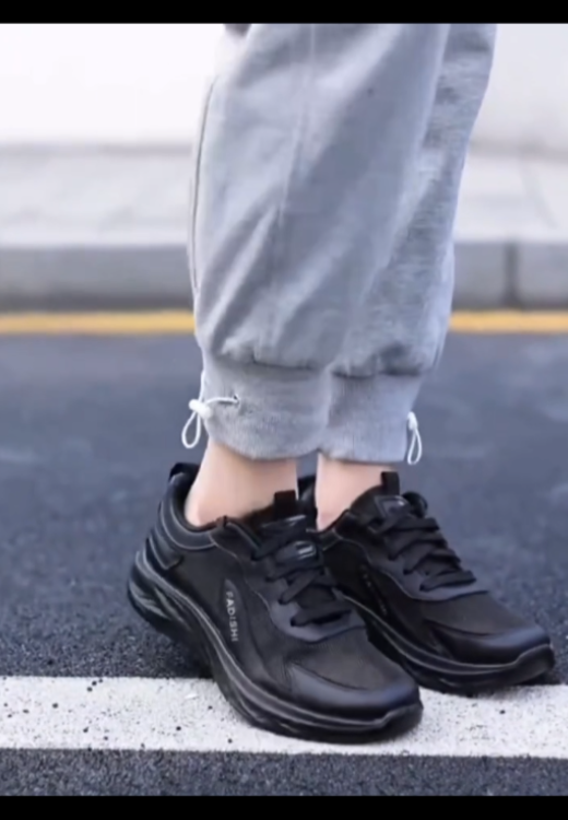 Breathable black new sneakers