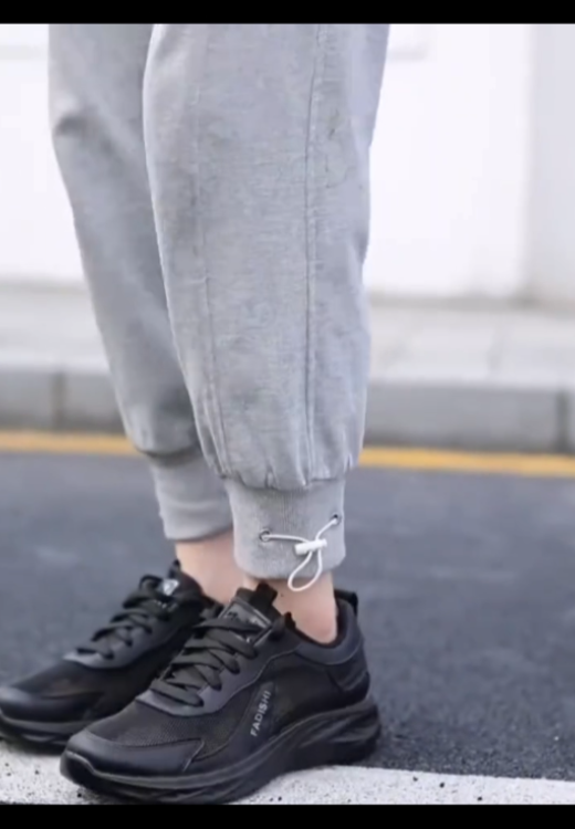 Breathable black new sneakers