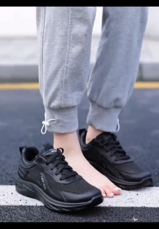 Breathable black new sneakers