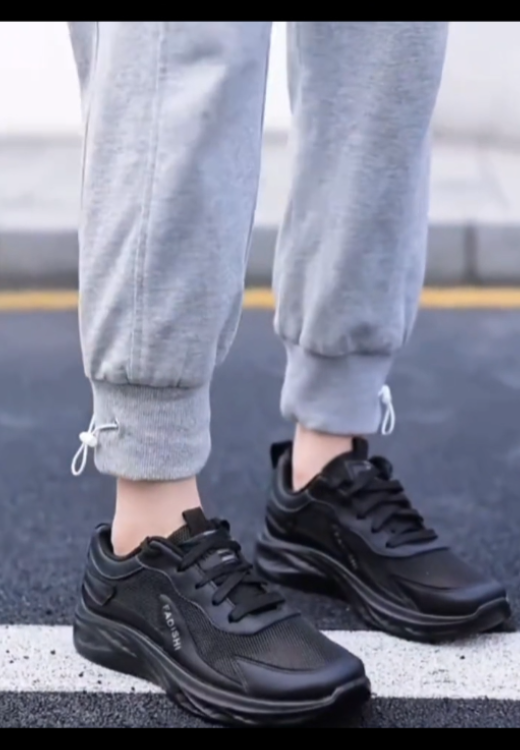 Breathable black new sneakers