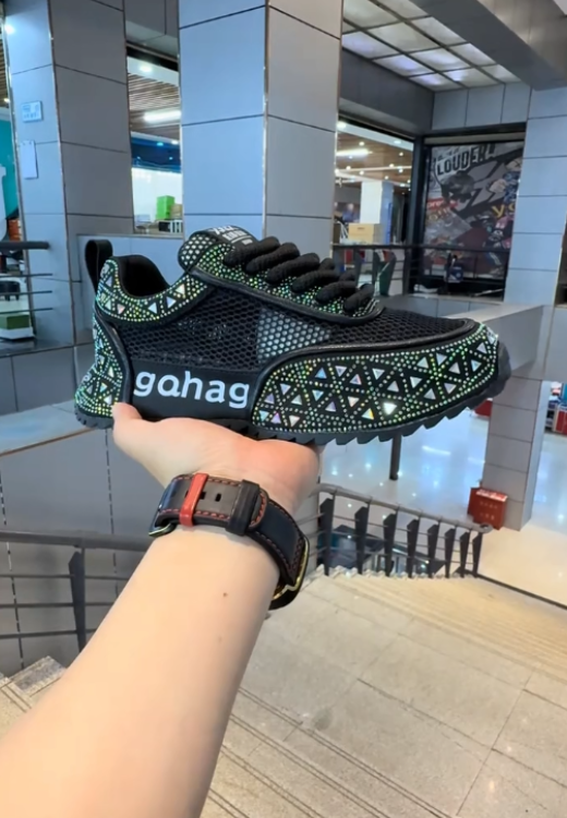 Black mesh breathable rhinestone heightening sneakers
