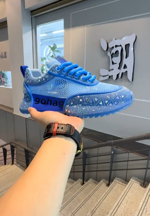 Colorful mesh breathable diamond heightening sports shoes